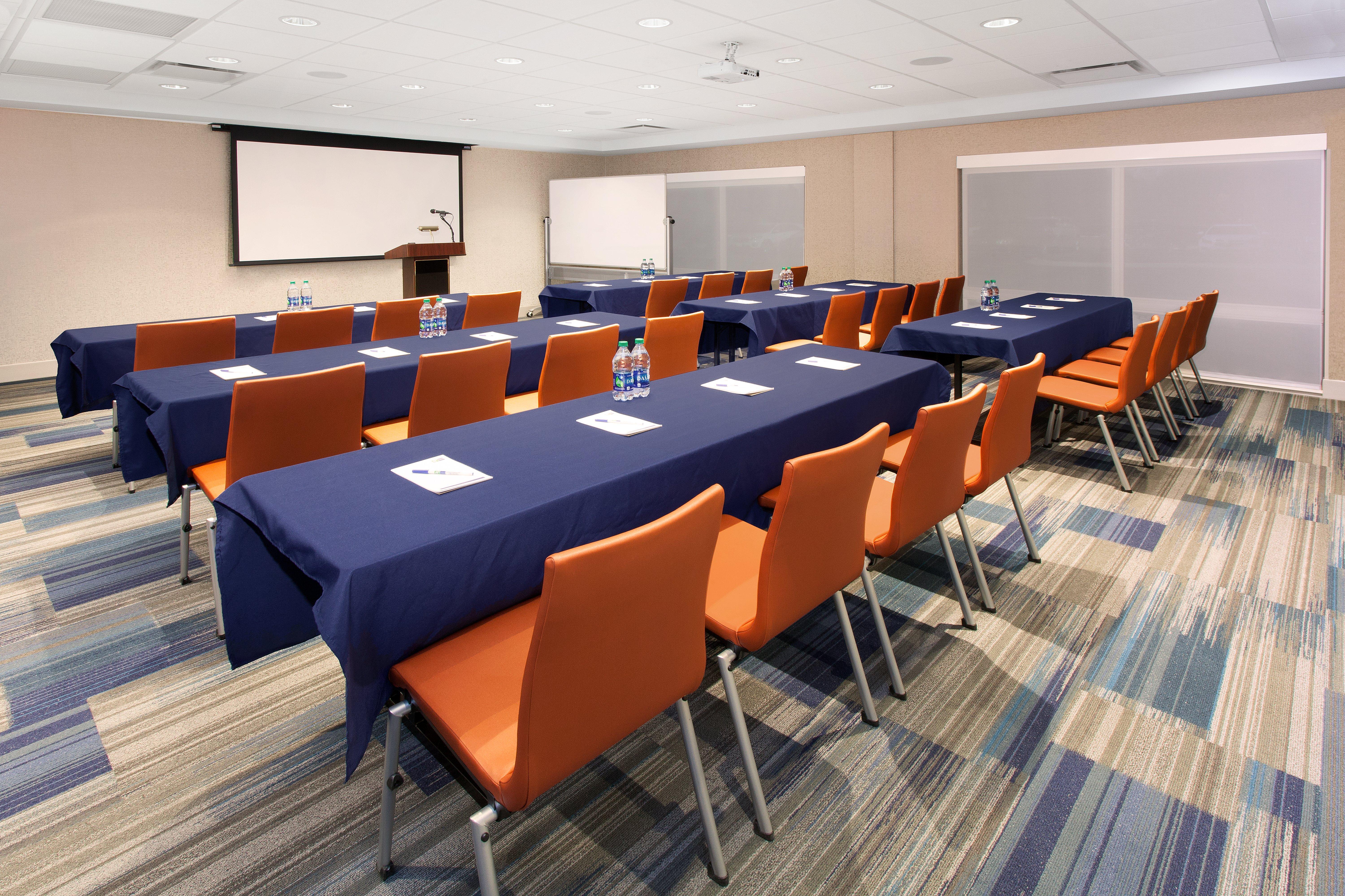 Holiday Inn Express & Suites - Sterling Heights-Detroit Area By Ihg Buitenkant foto