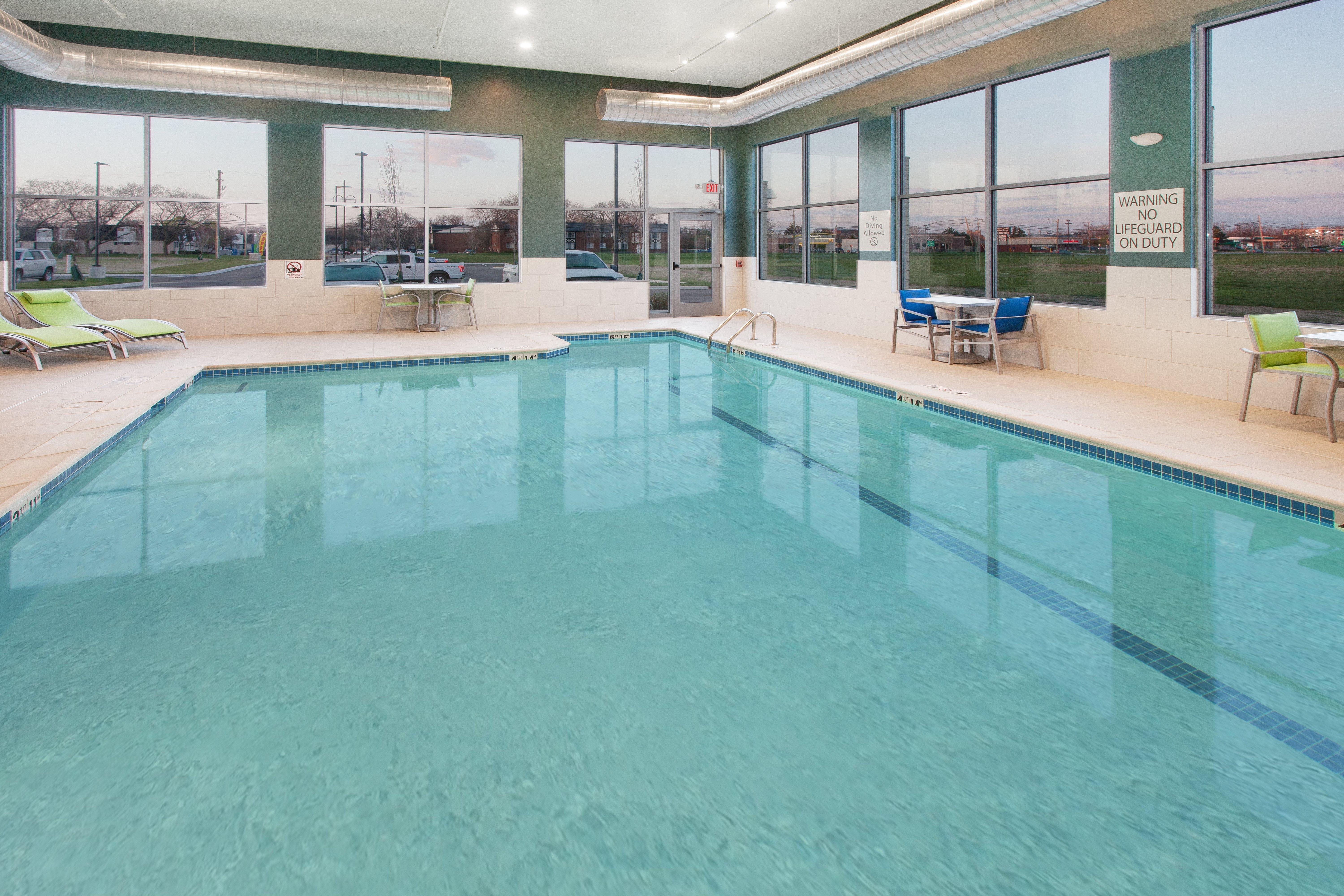 Holiday Inn Express & Suites - Sterling Heights-Detroit Area By Ihg Buitenkant foto